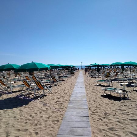 Residence Riviera Alba Adriatica Kültér fotó