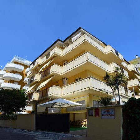 Residence Riviera Alba Adriatica Kültér fotó
