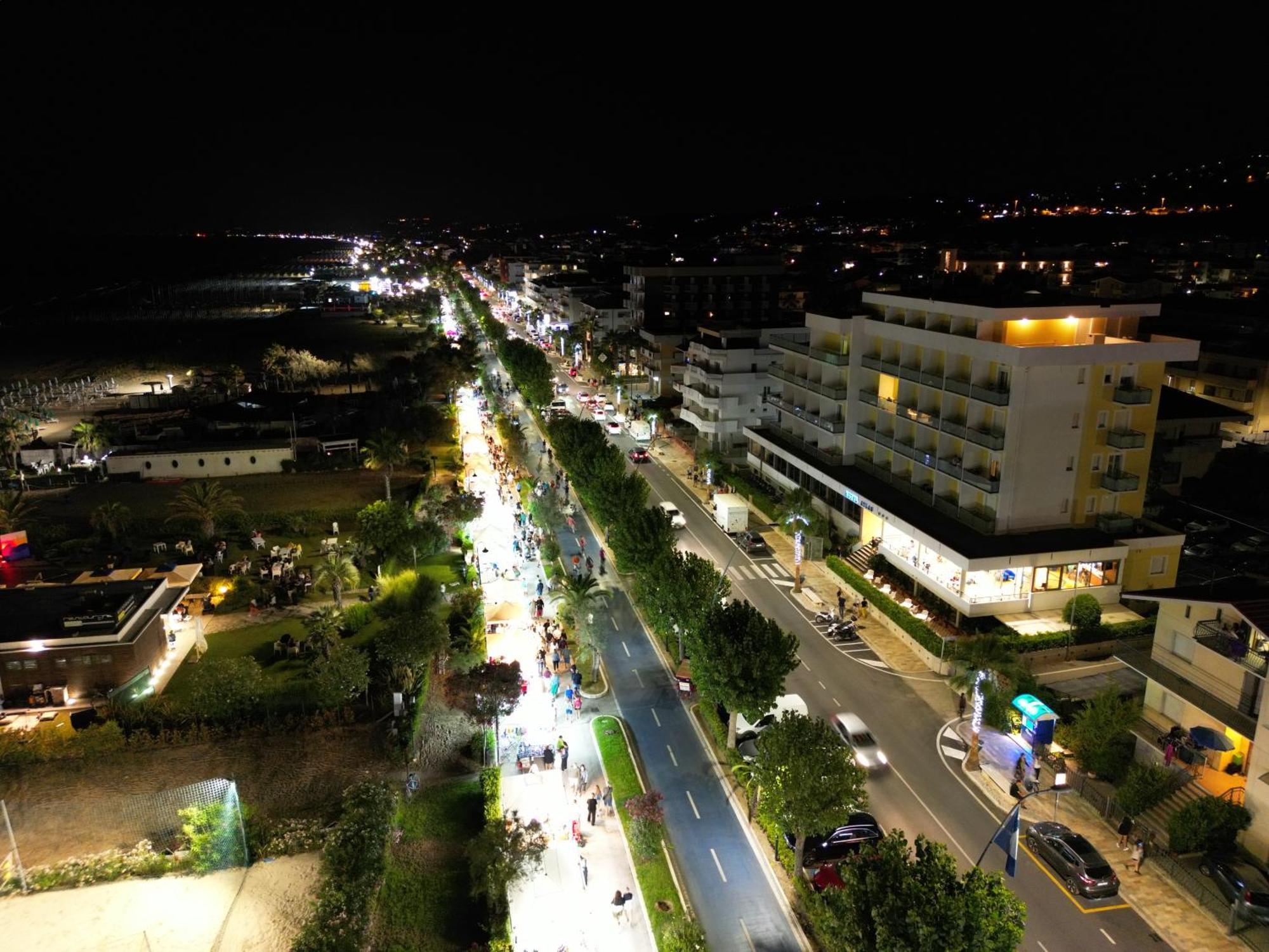 Residence Riviera Alba Adriatica Kültér fotó