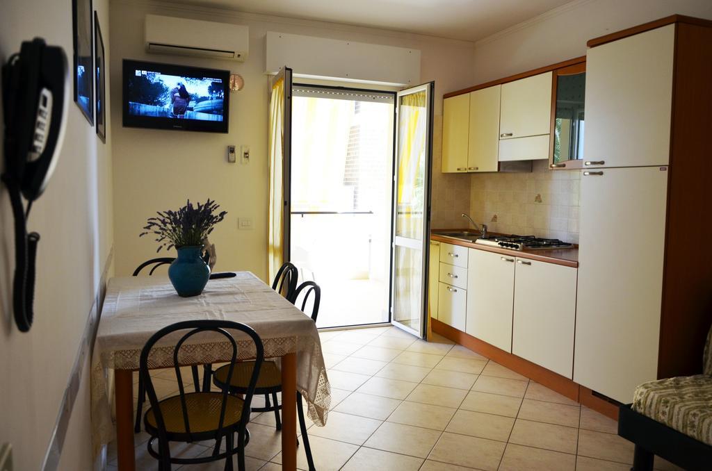 Residence Riviera Alba Adriatica Kültér fotó