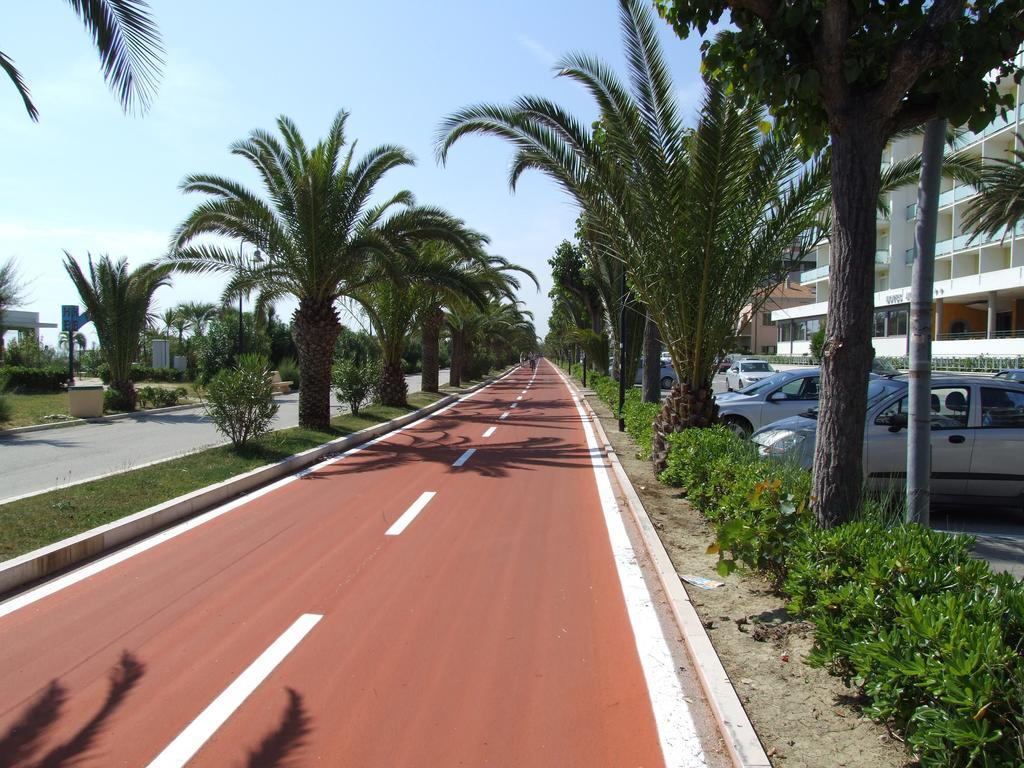 Residence Riviera Alba Adriatica Kültér fotó
