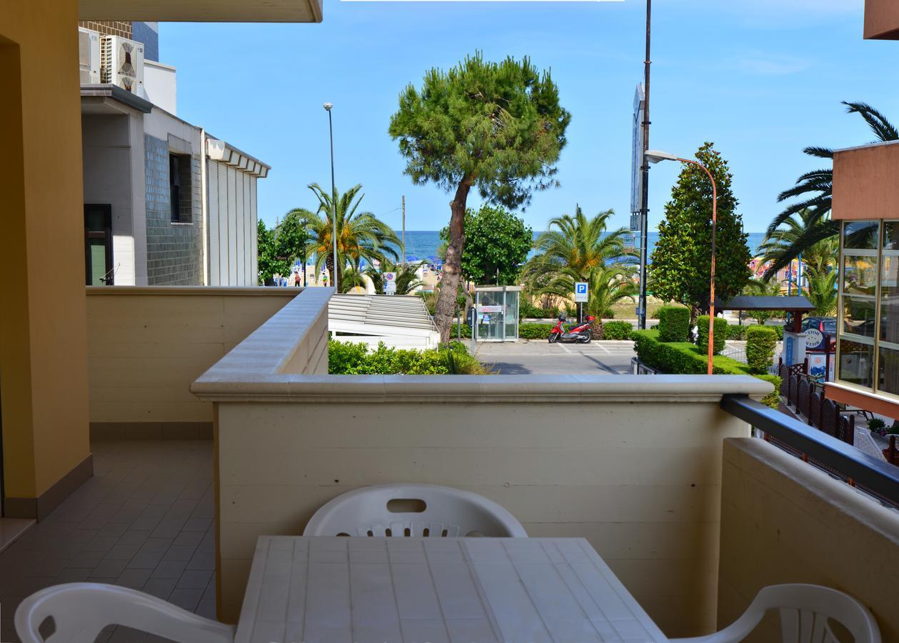 Residence Riviera Alba Adriatica Kültér fotó